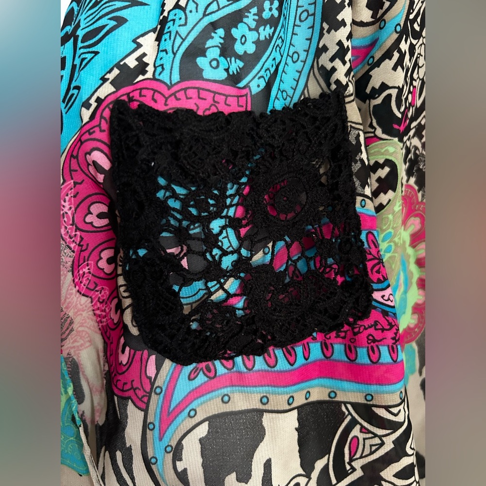 Bisou Bisou Multicolor Paisley Lace Detail Blouse Size M - Picture 3 of 7